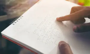 Alfabet dla niewidomych: jak zmienia życie osób z dysfunkcją wzroku