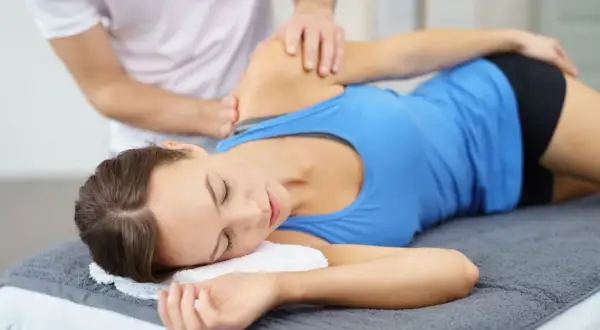 Jak się zwracać do fizjoterapeuty, aby uniknąć niezręczności?