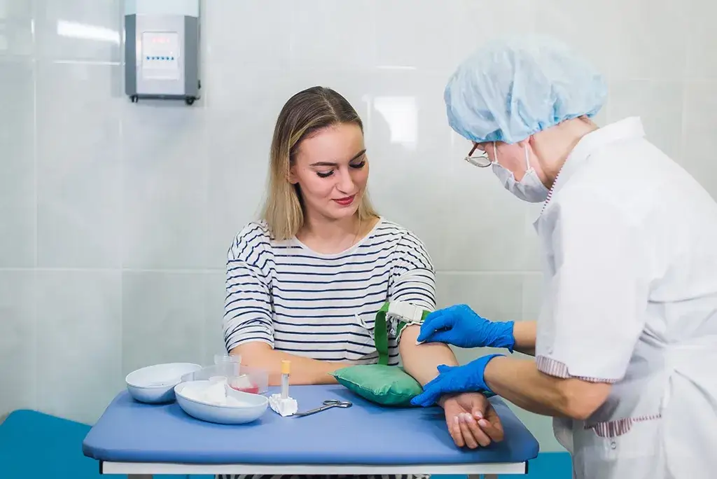 Zdjęcie Czy badania hormonalne są na NFZ? Sprawdź, co musisz wiedzieć